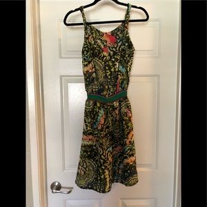 V-neck  Short dress with pockets